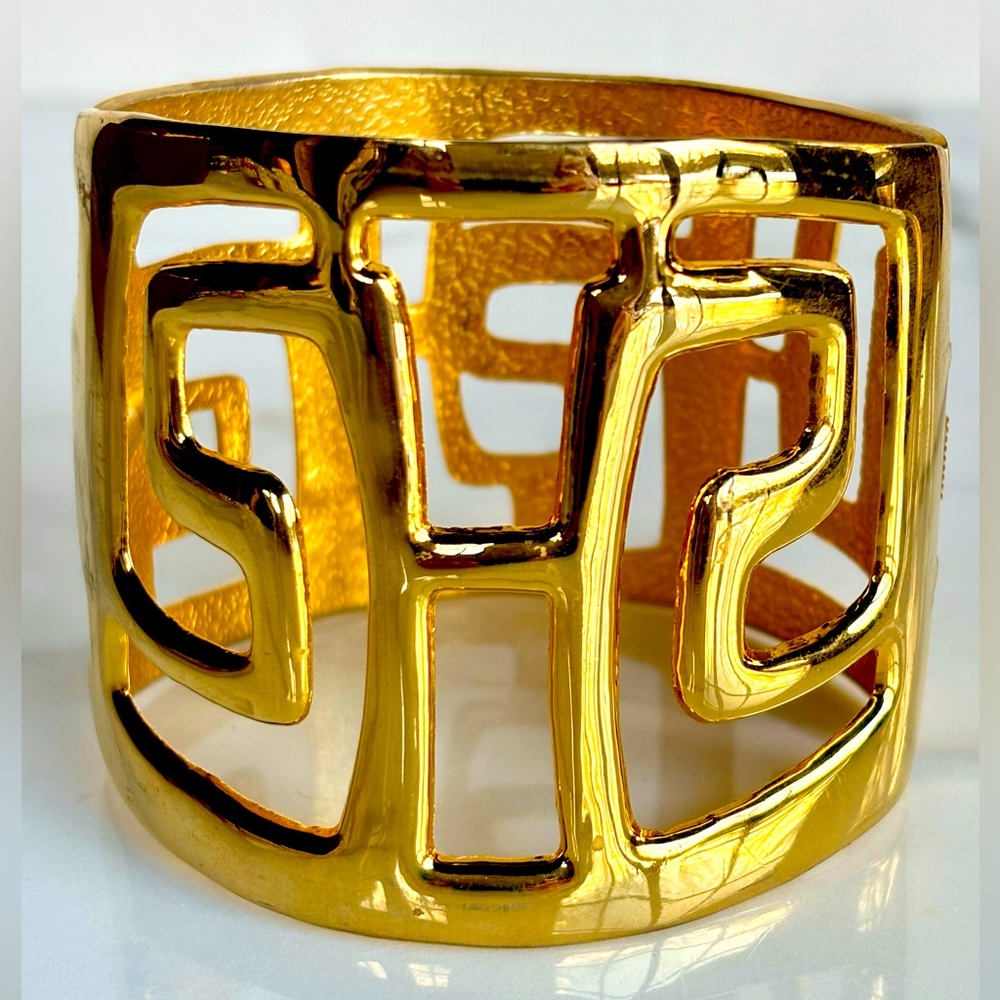 FRENCH ❌SOLD❌VINTAGE DESIGNER GOLD TONE EXTRA WIDE MASSIVE CUFF BRACELET 1980s
